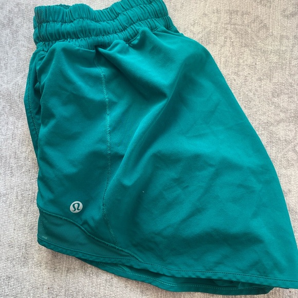 LULULEMON Hotty Hot  short No tag Size 6 - Picture 4 of 7